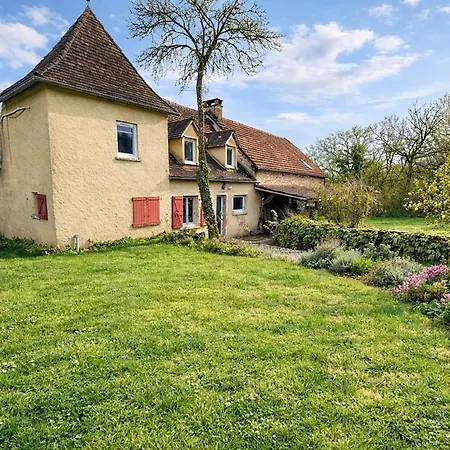 Dom wakacyjny Le Refuge, Maison De Charme Avec Piscine Lauzes