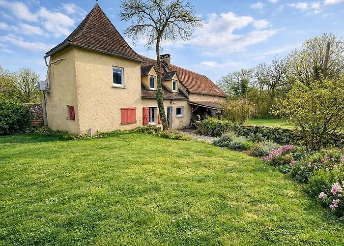 Nyaraló Le Refuge, Maison De Charme Avec Piscine Lauzes